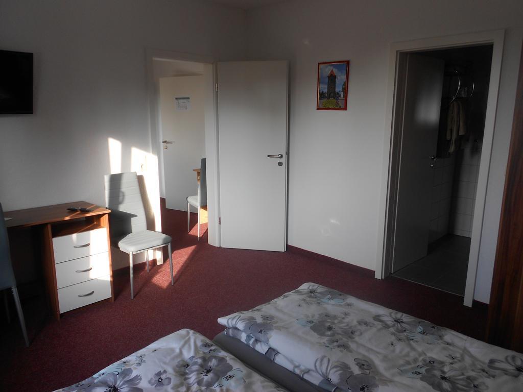 Hôtel Tivoli à Zerbst Extérieur photo