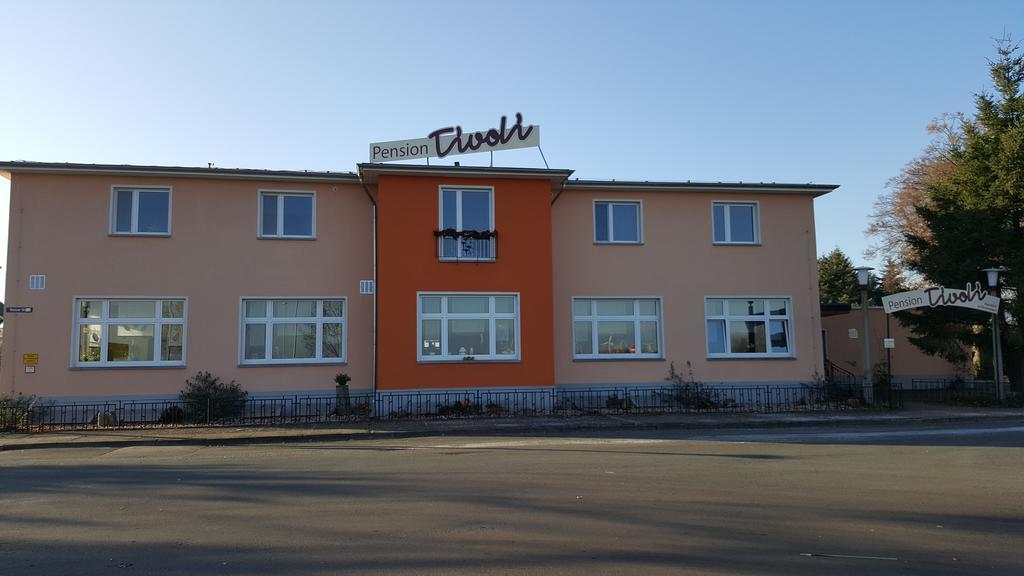 Hôtel Tivoli à Zerbst Extérieur photo