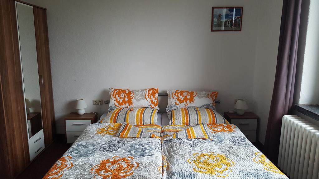 Hôtel Tivoli à Zerbst Extérieur photo