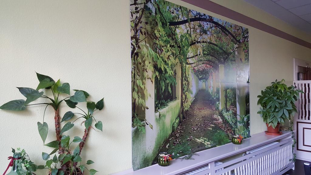 Hôtel Tivoli à Zerbst Extérieur photo