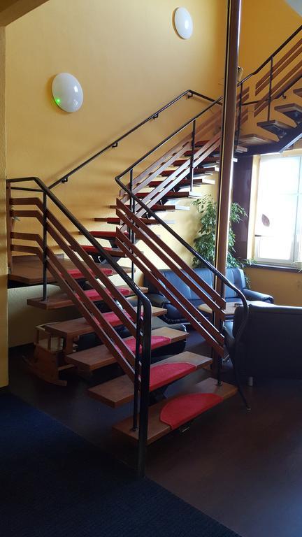 Hôtel Tivoli à Zerbst Extérieur photo